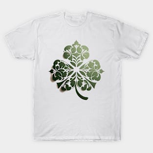 Saint Patrick's day shamrock leaf - intricate 3D design ! T-Shirt